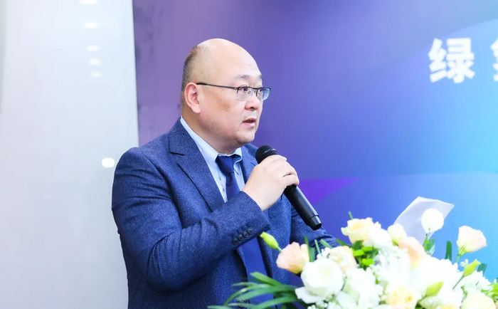 52b700d02d55443baa40878cb94d61b5